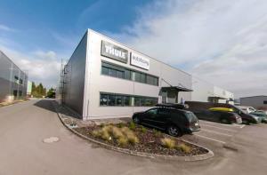  AUTOBOXY SLOVAKIA s.r.o. - Trenčín ZLATOVSKÁ 33