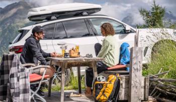 Strešný box YAKIMA Skytour 420 White Gloss