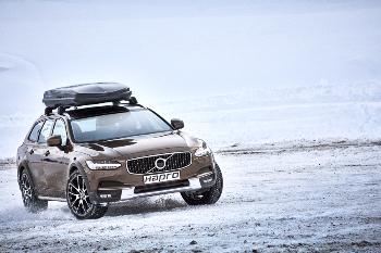 Strešný box Hapro Nordic 10.8 Brilliant Black