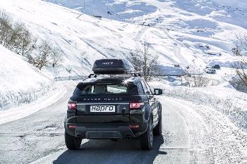 Strešný box Hapro Traxer 6.6 Brilliant Black